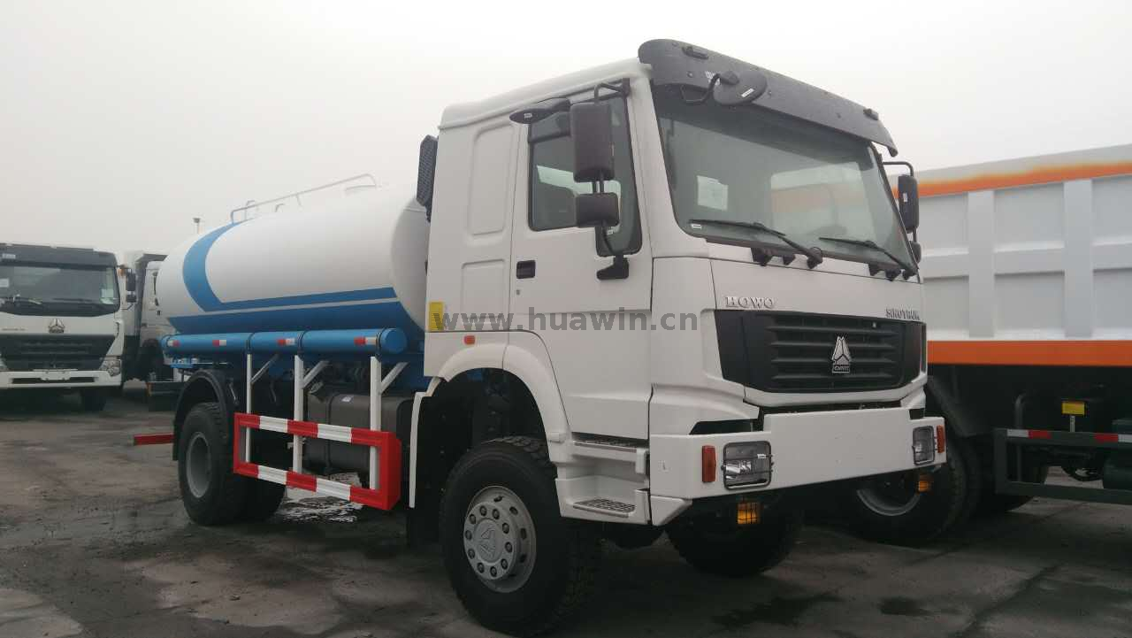 SINOTRUK HOWO 4x4 All-Wheeler-Drive AWD Water Truck -13,000 Liters
