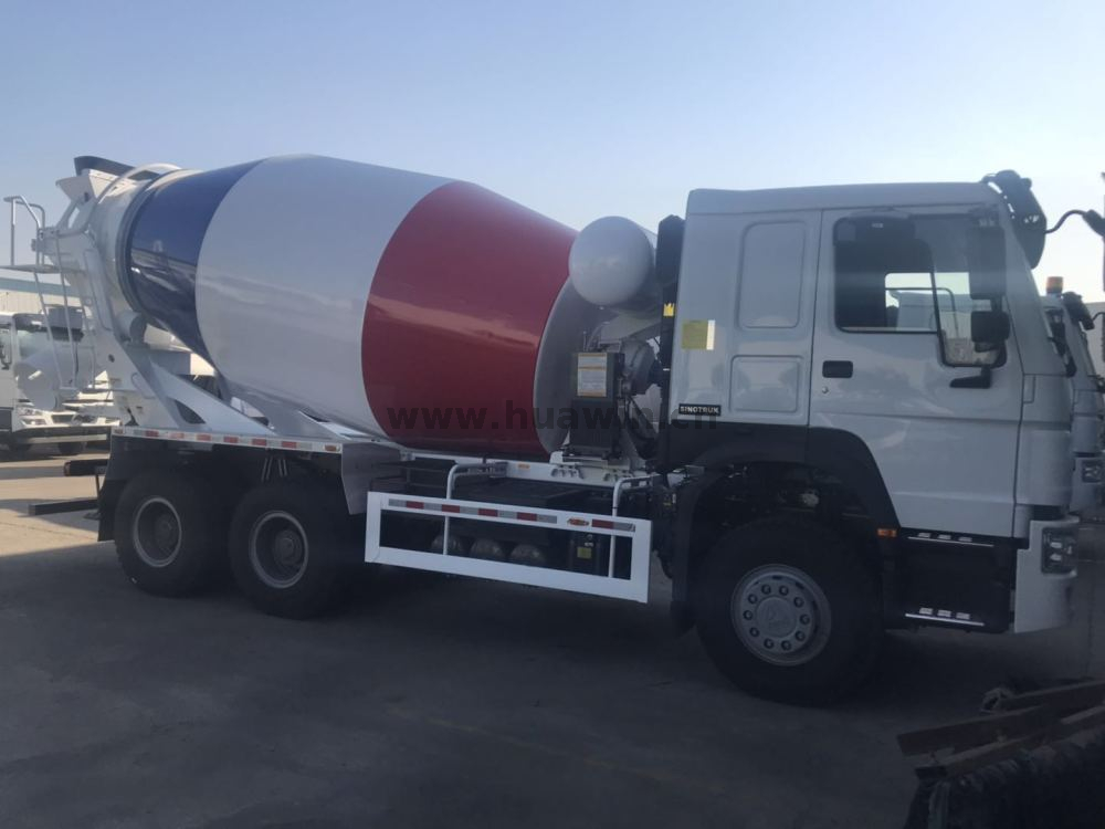 SINOTRUK HOWO 6x4 Concrete Mixer Truck - 10CBM